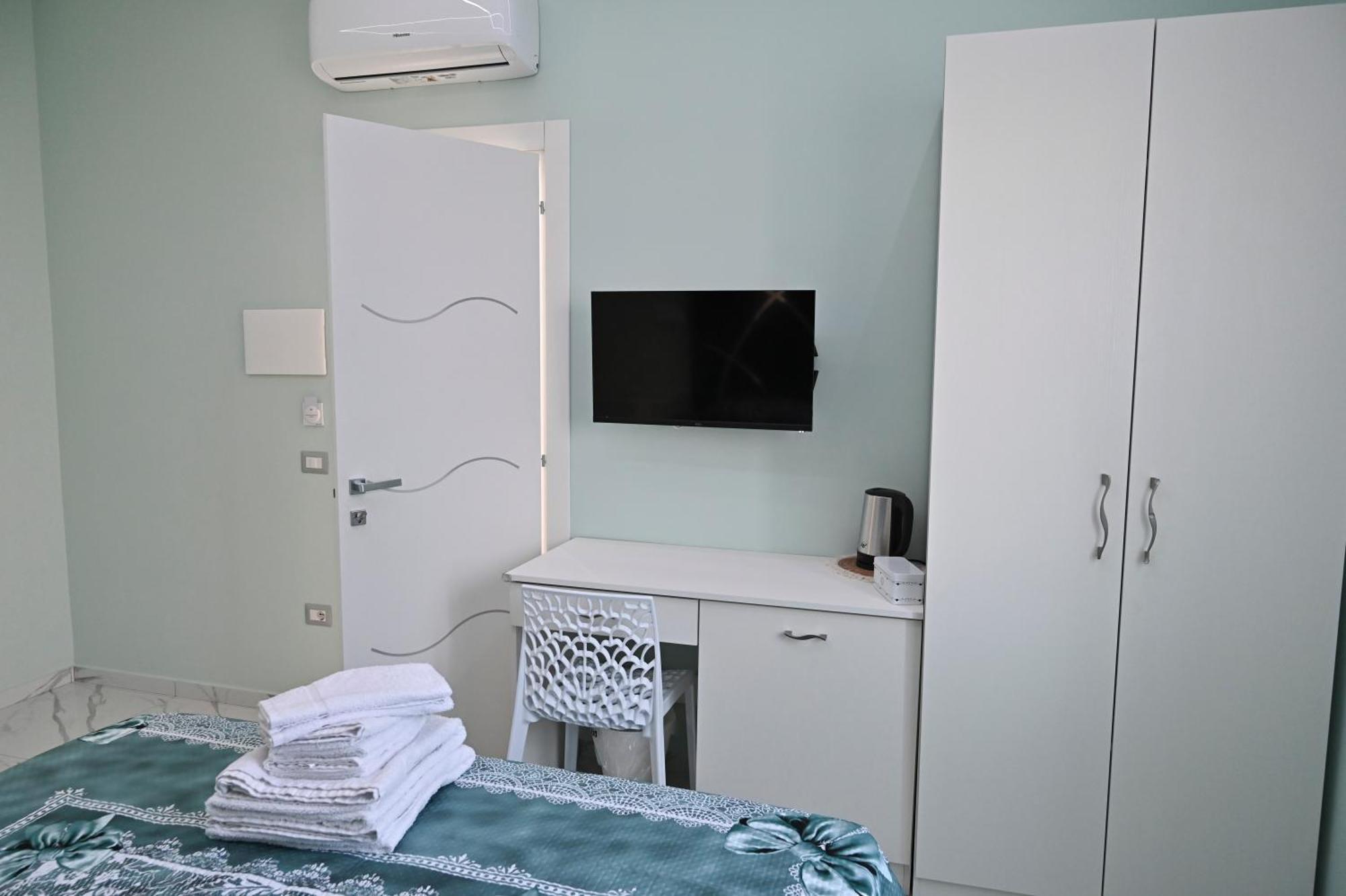 Bebsantaniellohouse1 Bed & Breakfast Naples Luaran gambar