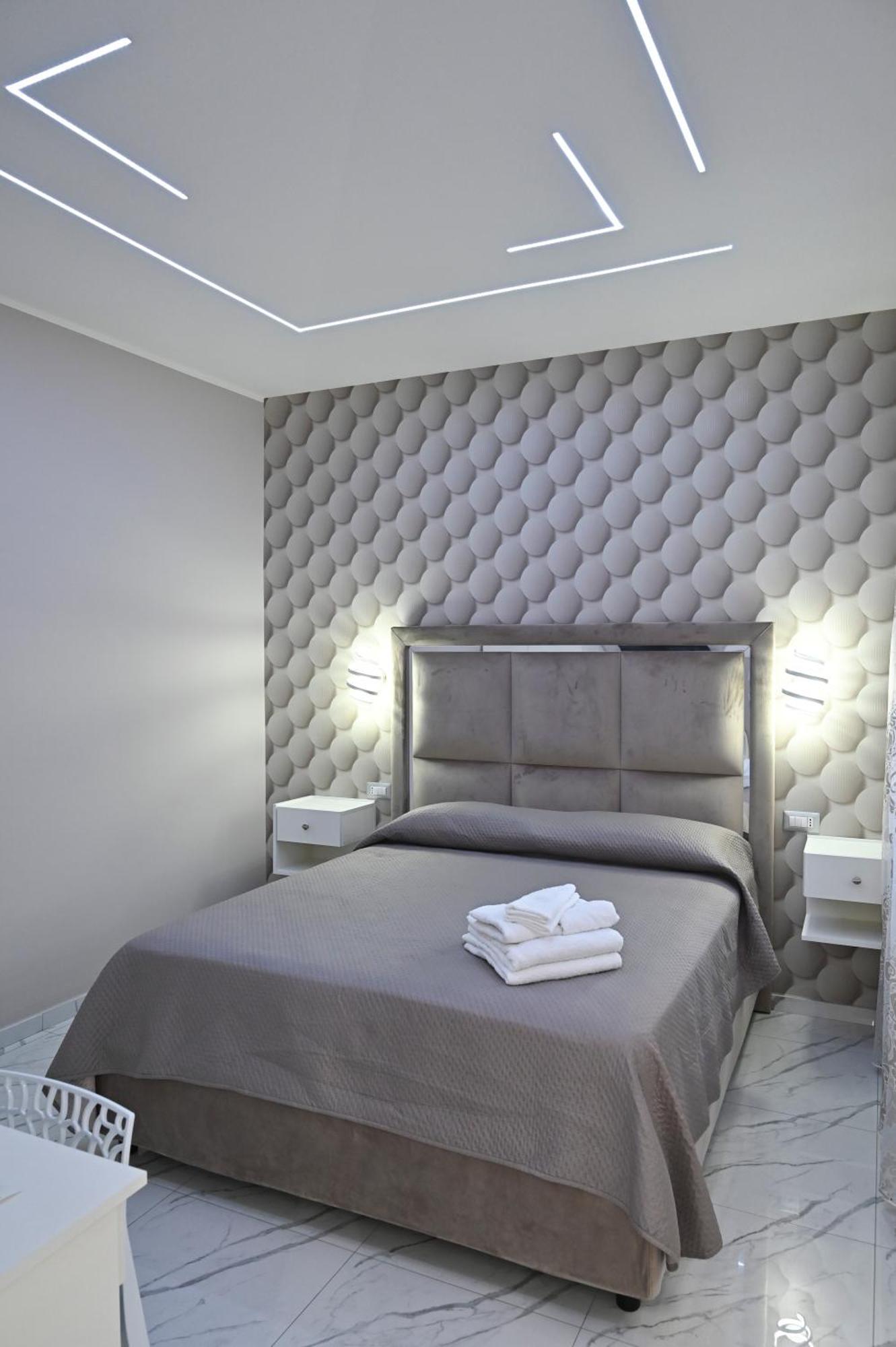 Bebsantaniellohouse1 Bed & Breakfast Naples Luaran gambar