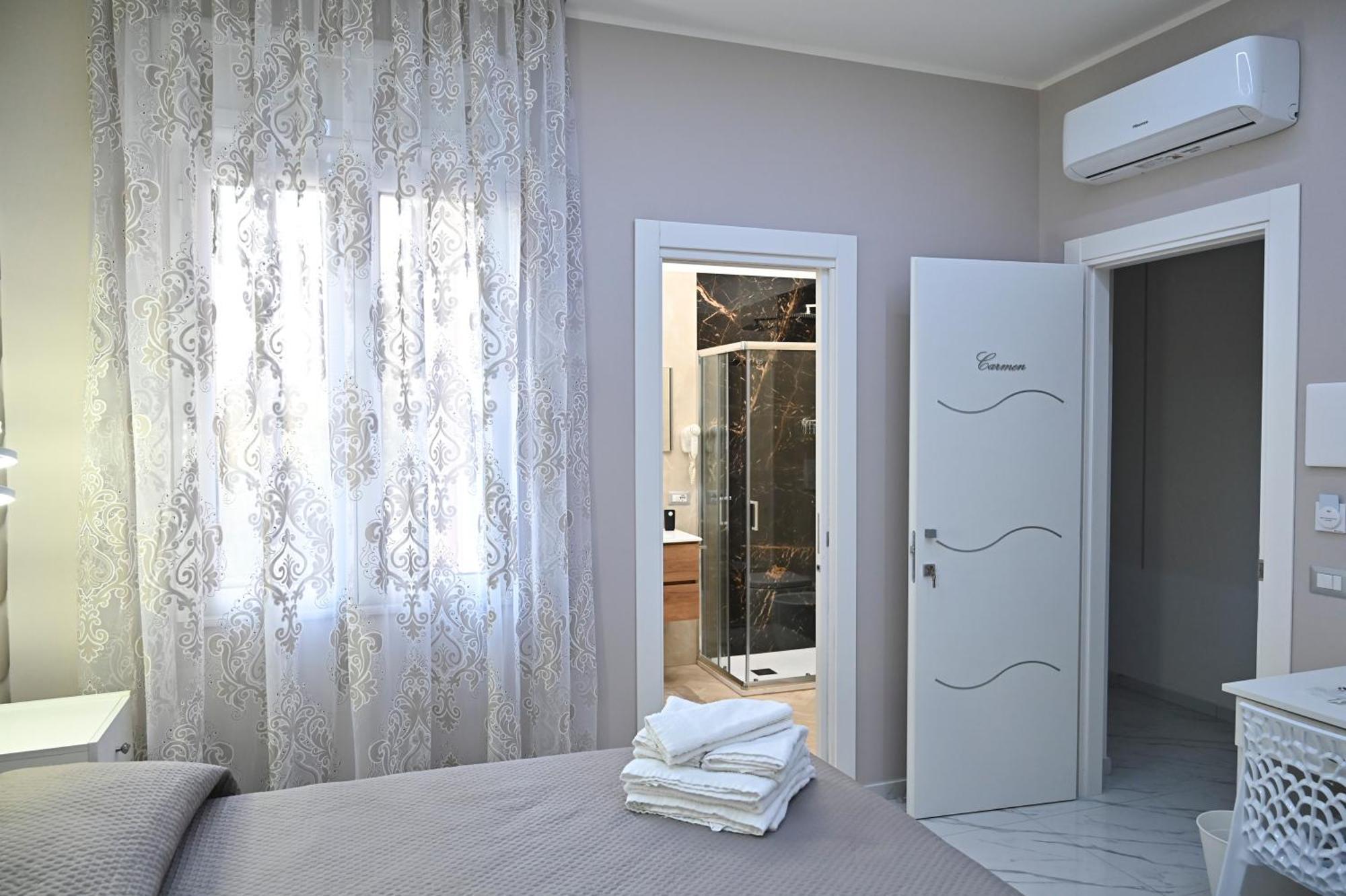 Bebsantaniellohouse1 Bed & Breakfast Naples Luaran gambar