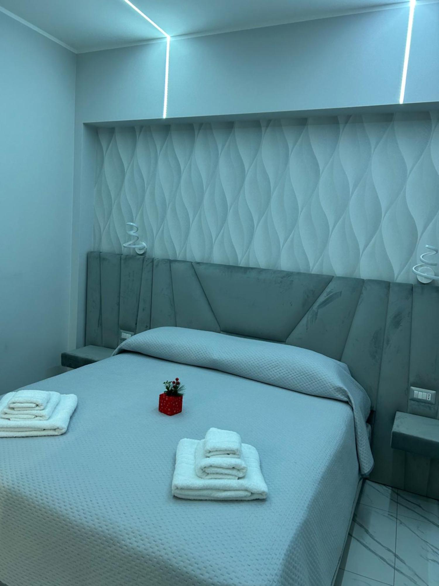 Bebsantaniellohouse1 Bed & Breakfast Naples Luaran gambar
